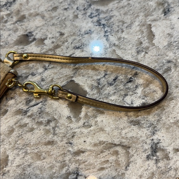 COACH SIGNATURE C Tan Wristlet With Leather Trim And Signature Pattern - Picture 4 of 11